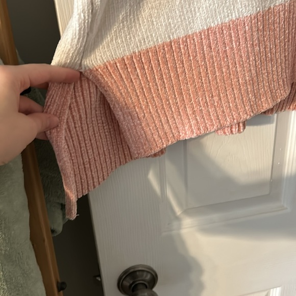 She + Sky color blocked sweater- one size - Picture 5 of 8